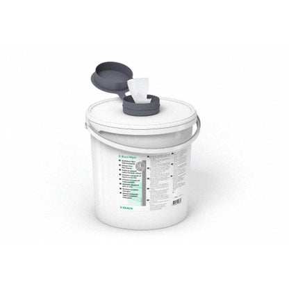 Großer B.Braun Tuchspender mit Deckel, Deckel geöffnet: Tuch ragt heraus