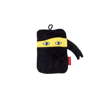 Mini-Wärmflasche mit Veloursbezug in Schwarz, Ninja-Motiv mit gelben Augen und Ärmel