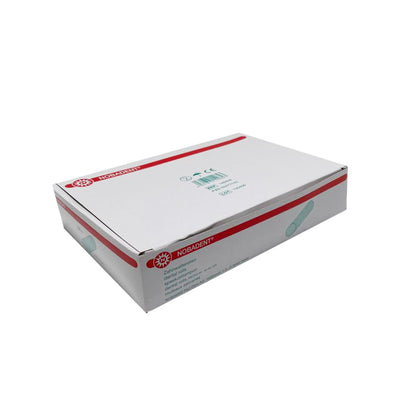 Nobadent® Zahnwatterolle Kartonbox mit roten Akzenten und Produktetikett