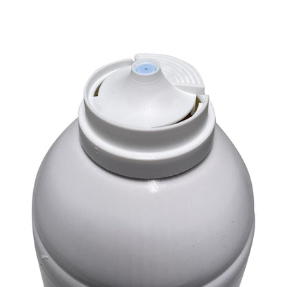 Flaschenkopf mit Auslass und blauer Düse der Reinigungsschaum-Flasche