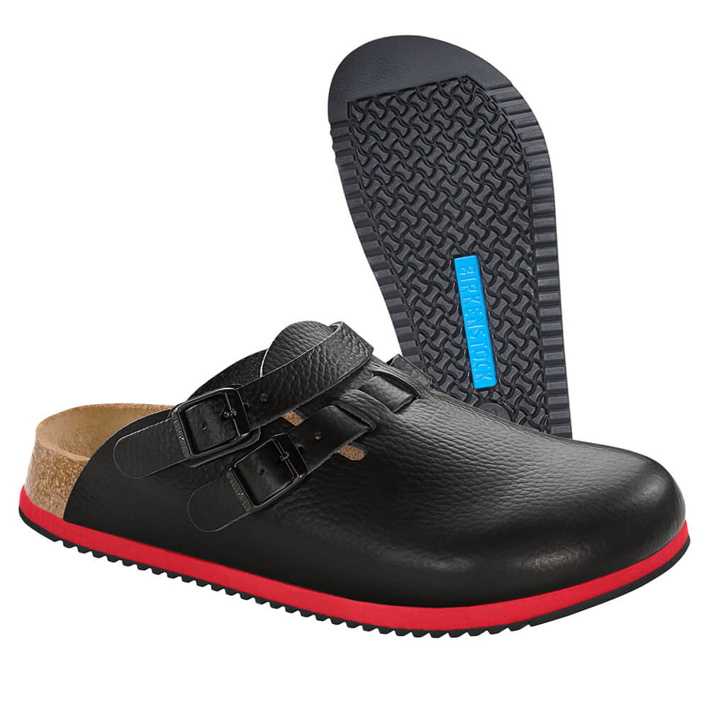 Schwarzer Clog mit zwei Riemen, roter Sohle und Profil-Laufsohle