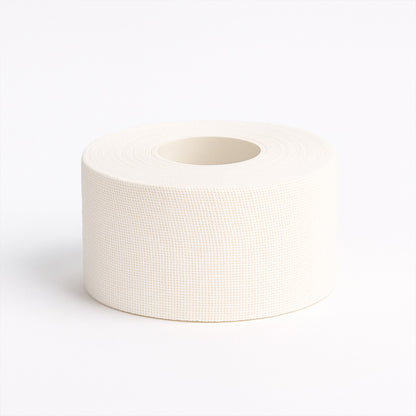 Medicalcorner24 SportTape: weiße Sporttape-Rolle, Seitenansicht