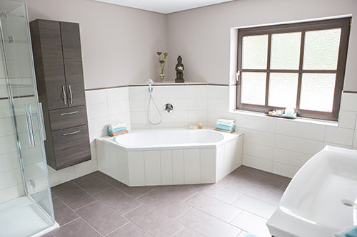Tavola da bagno per una vasca grande