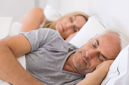 Dormire serenamente con i prodotti per l'incontinenza per uomini